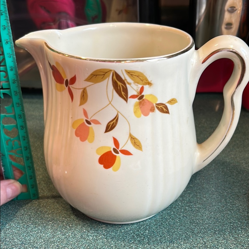 Hall’s Autumn Leaf Pitcher